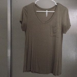 💚 Olive Green Pocket Tee 💚